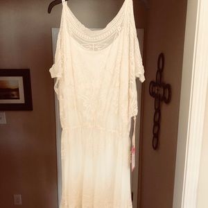 Chelsea and violet size medium dress. NWT